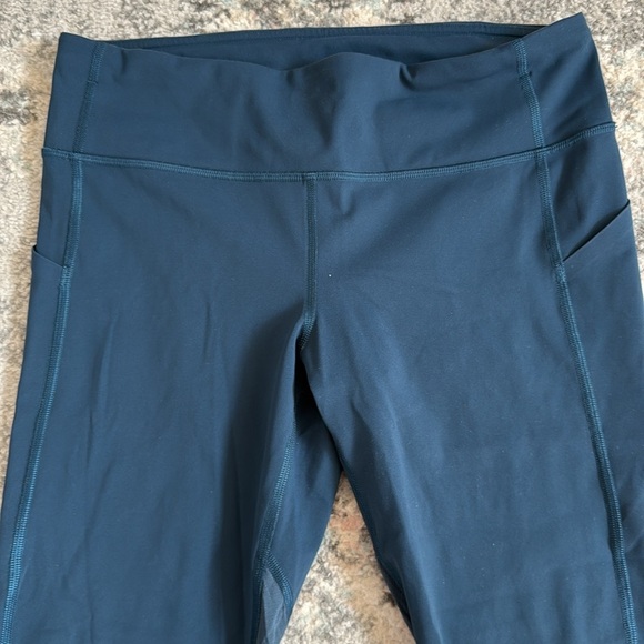 Lululemon Pace Rival Crop *22" in Night Diver - Picture 2 of 10